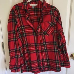 Old Navy women’s long sleeve button-up shirt